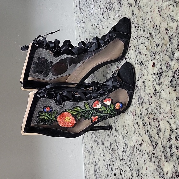 Fashion nova mesh heeled booties - Picture 2 of 3